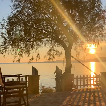 度假居 Avra House