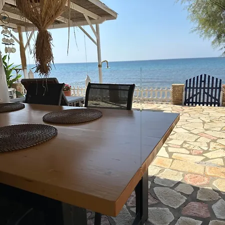 Avra House Tatil Evi Glífa
