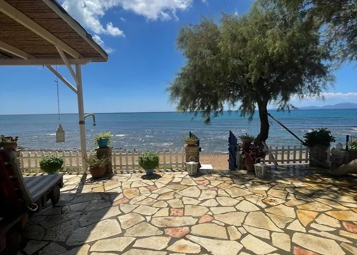 Avra House בית נופש *