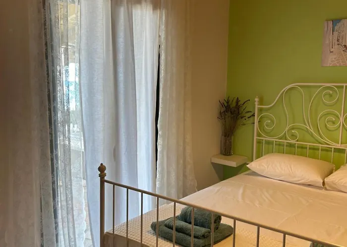 בית נופש Avra House *