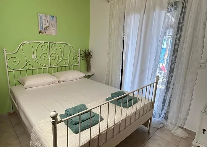 בית נופש Avra House