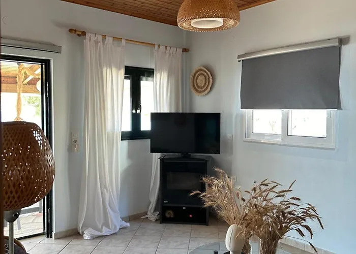 בית נופש Avra House Glífa